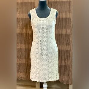 Solitaire by Ravi Khosla White Sleeveless Crocheted Dress. NWT. Size M